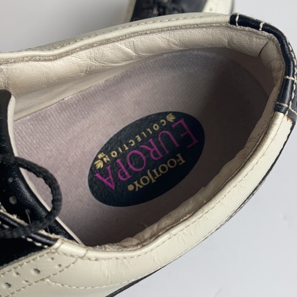 Footjoy Europa Collection wing tip style cream and black golf shoes - Picture 15 of 16